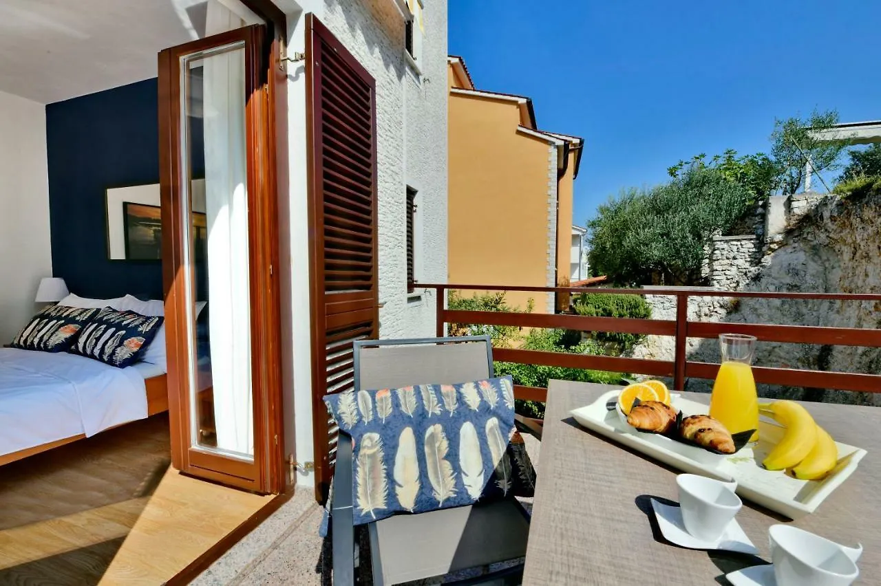 Upper Sea View Apartments Vrsar