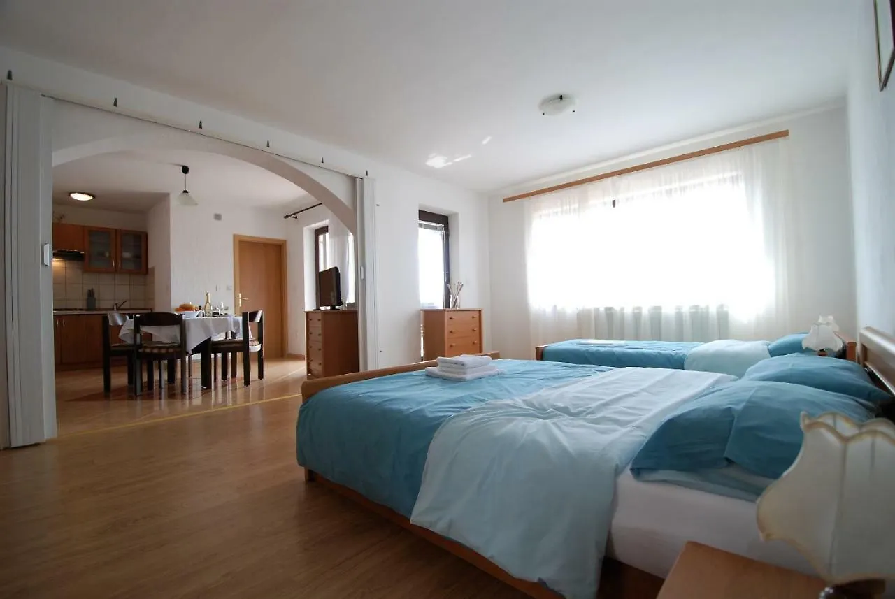 Upper Sea View Apartments Vrsar